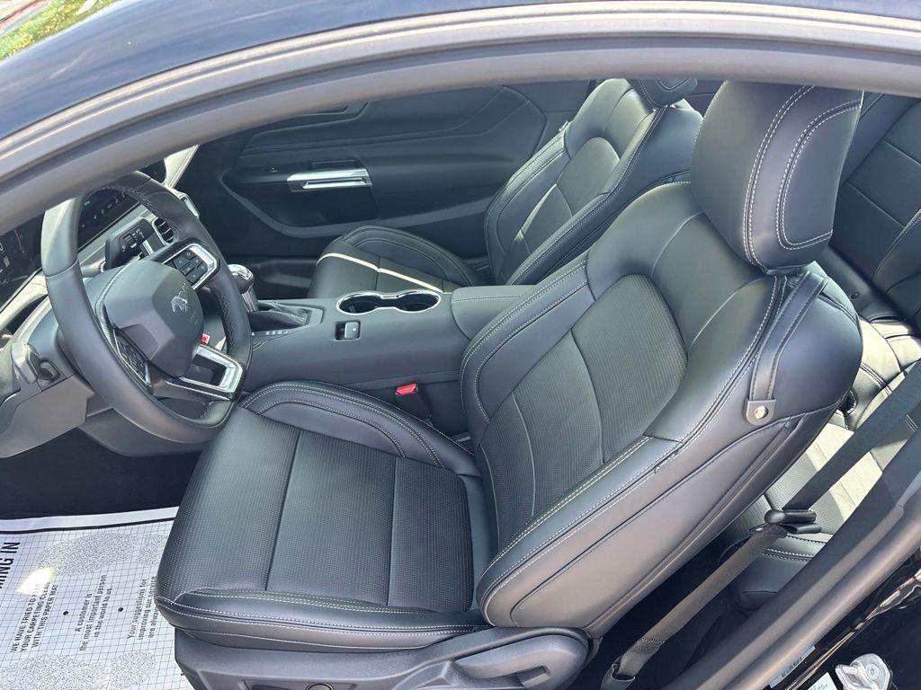 2026 FORD MUSTANG ECOBOOST PREMIUM — миниатюра 24