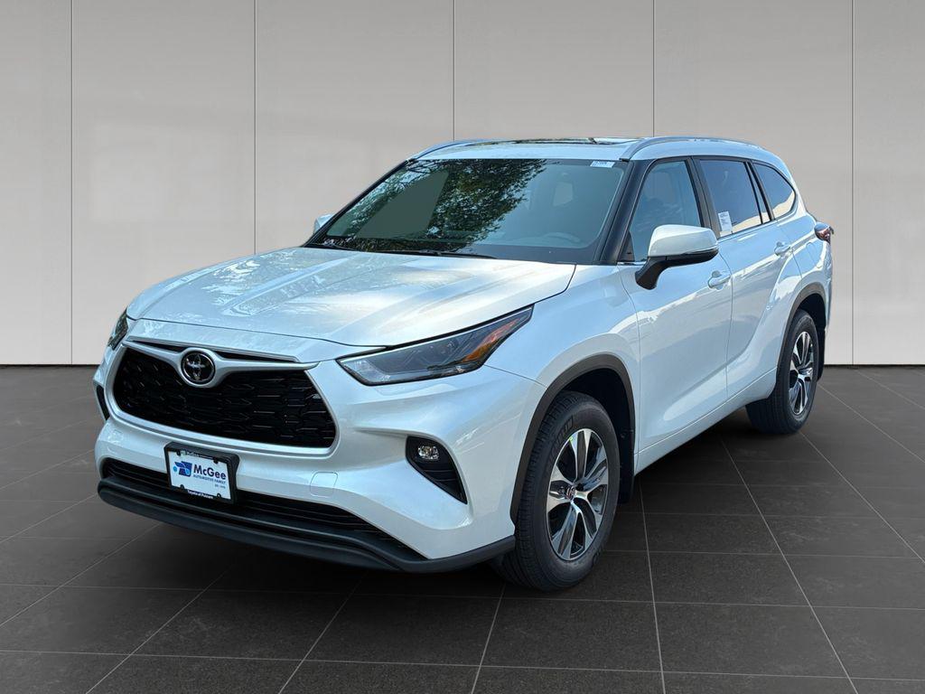 New 2026 Toyota Highlander XLE