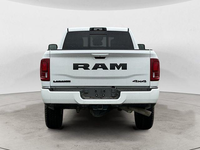 2025 RAM 3500 LARAMIE — фото 4
