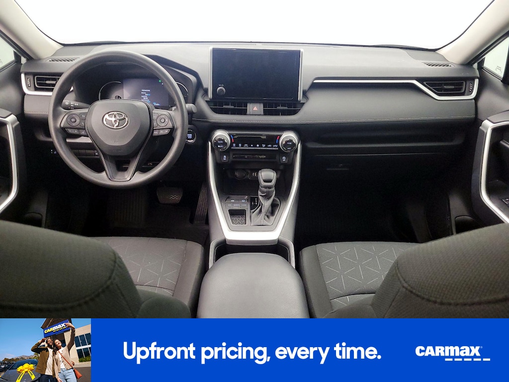 صورة مصغرة 11 لـ 2024 Toyota RAV4 XLE