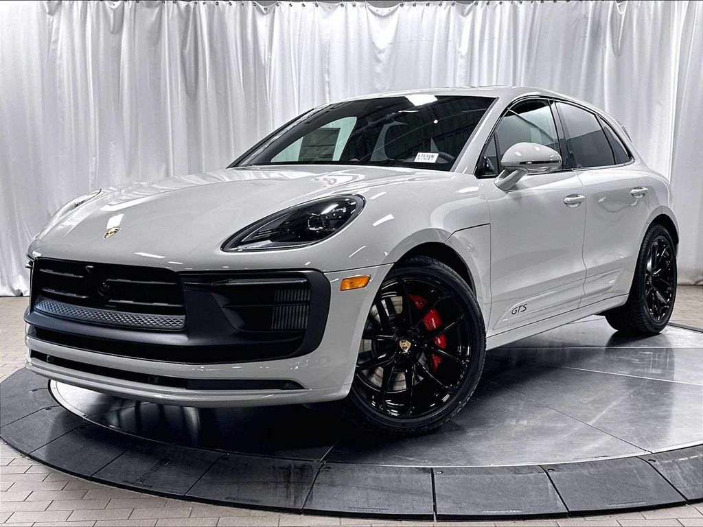 New 2026 Porsche Macan Macan GTS
