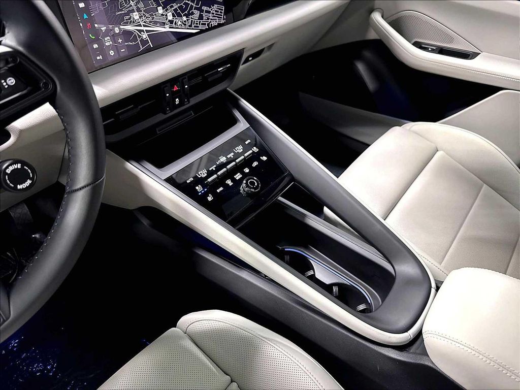 2025 Porsche MACAN MACAN ELECTRIC 缩略图 17
