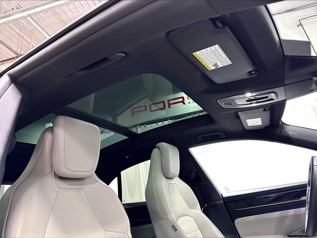 2025 Porsche MACAN MACAN ELECTRIC 缩略图 24