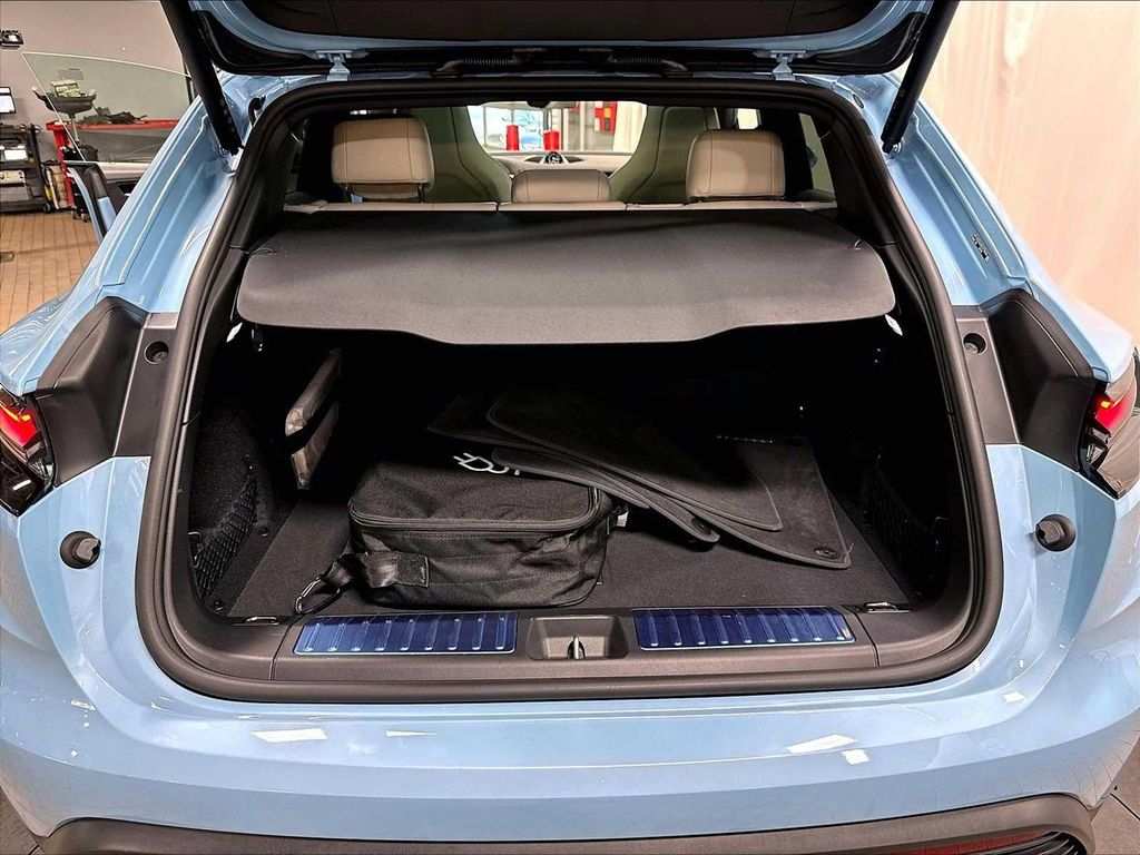 2025 Porsche MACAN MACAN ELECTRIC 缩略图 37