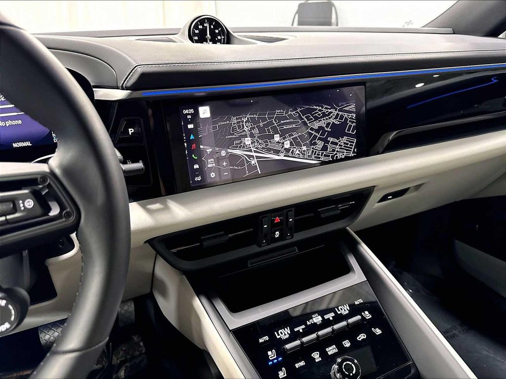 2025 Porsche MACAN MACAN ELECTRIC 缩略图 16
