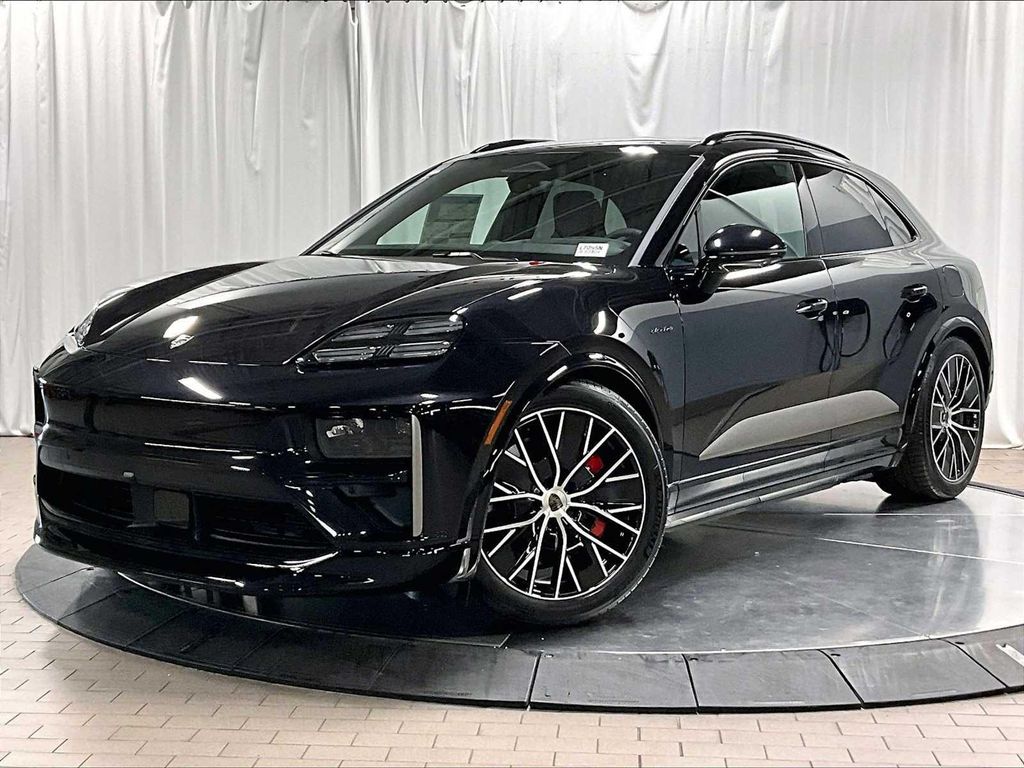 New 2026 Porsche Macan Macan Electric Turbo