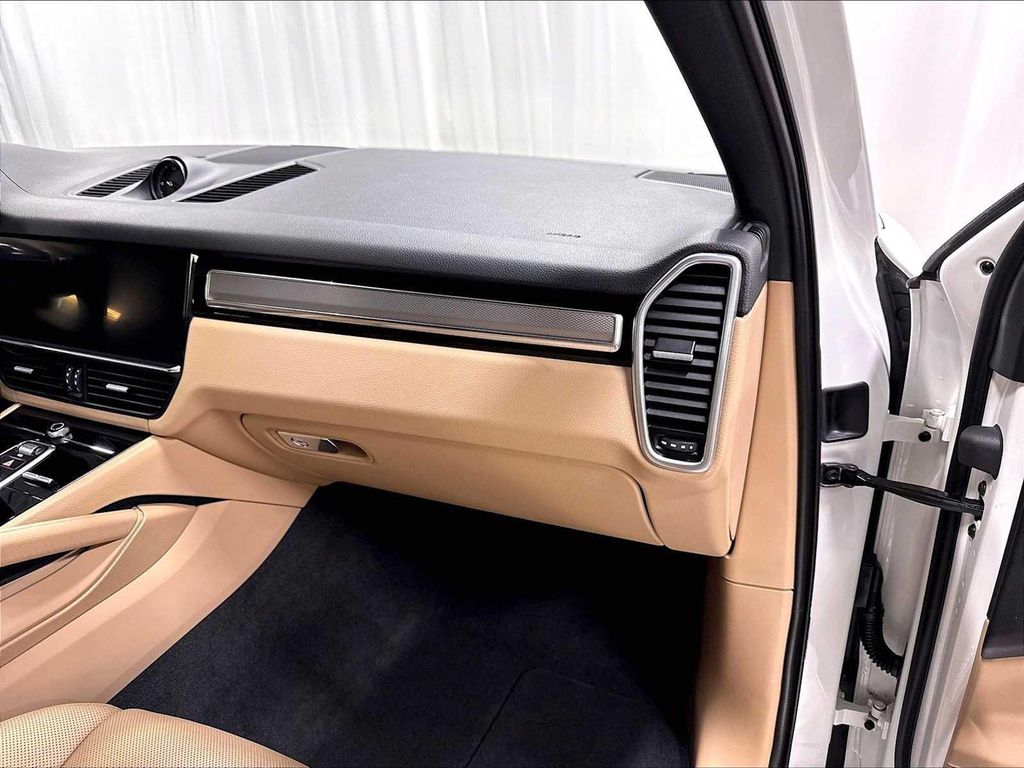 صورة مصغرة 25 لـ 2022 Porsche CAYENNE