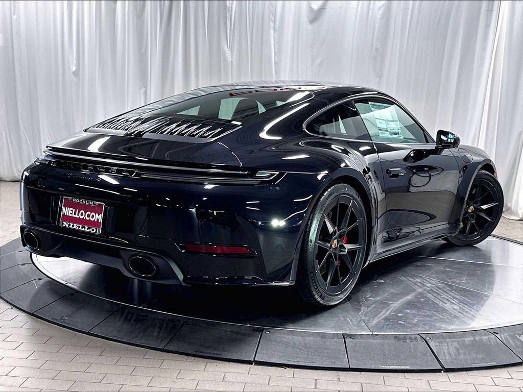 صورة 7 لـ 2026 Porsche 911 911 CARRERA S