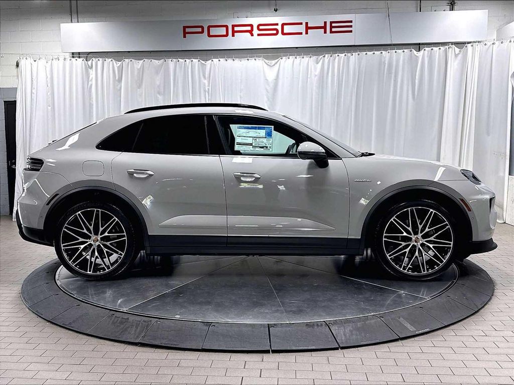 2026 Porsche MACAN MACAN ELECTRIC 4 — фото 8