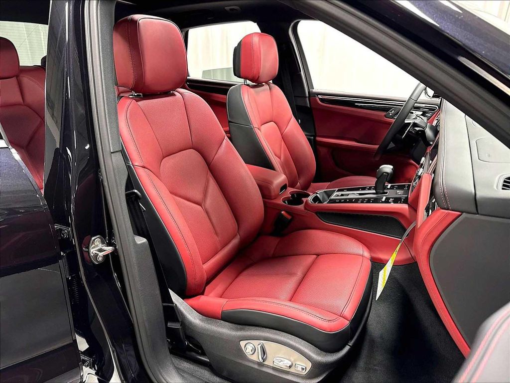 صورة مصغرة 29 لـ 2026 Porsche MACAN