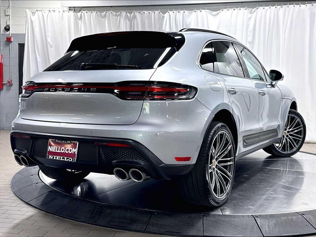 PORSCHE MACAN - 7
