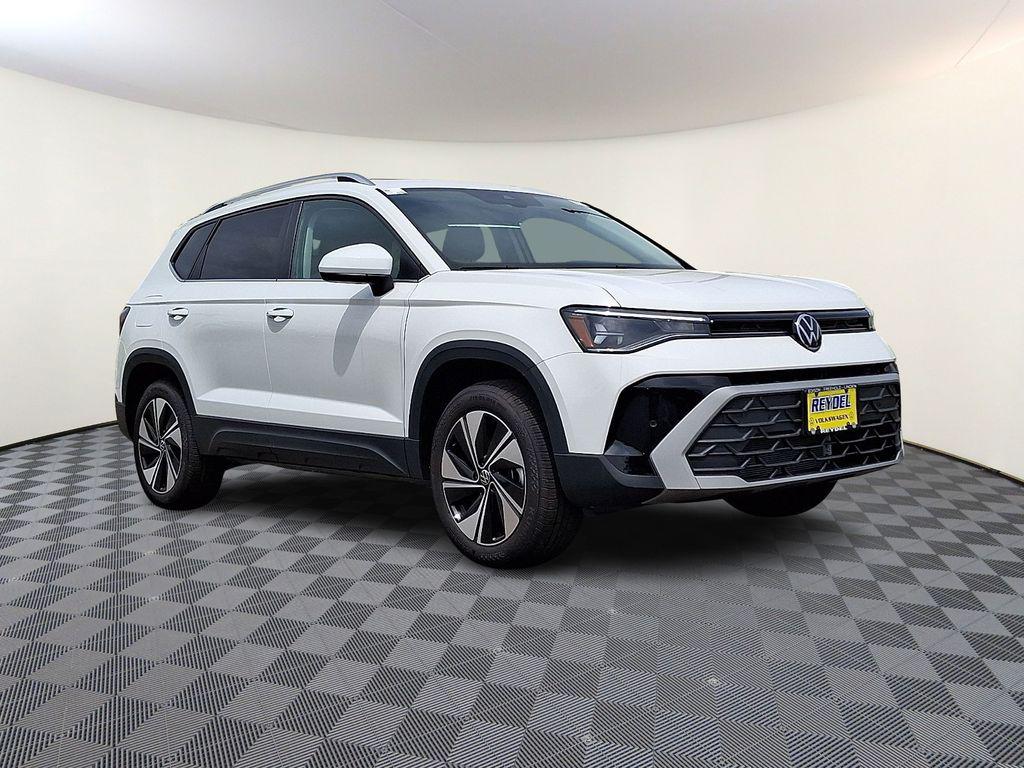 New 2026 Volkswagen Taos SE