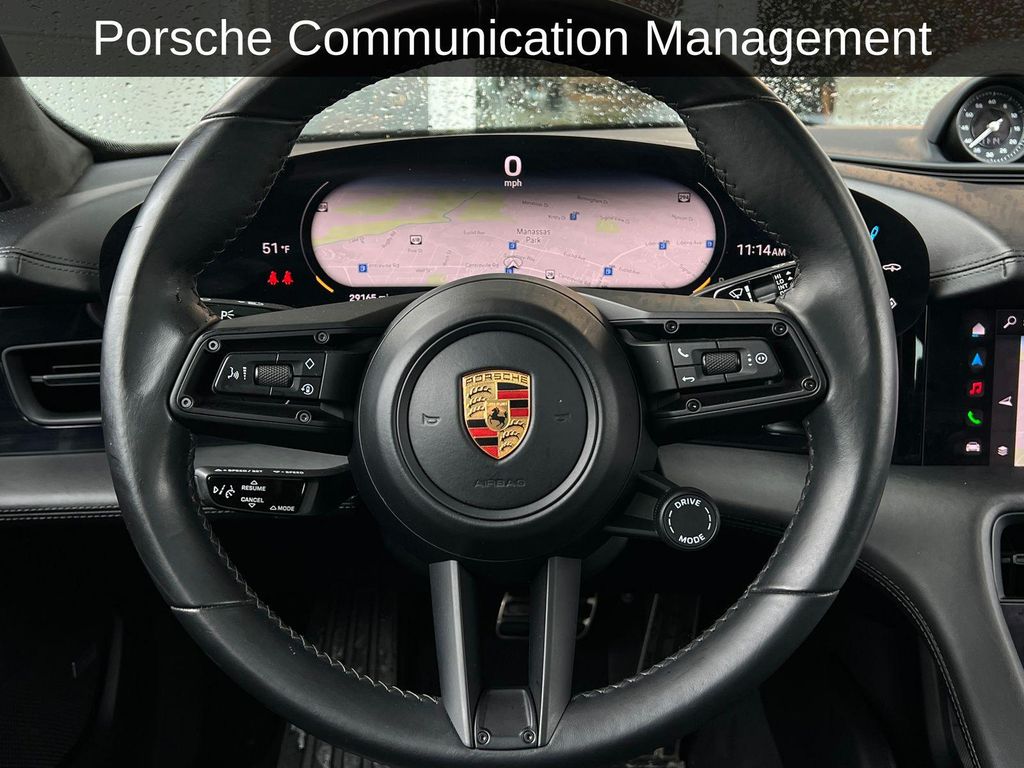 صورة 9 لـ 2021 Porsche TAYCAN TURBO