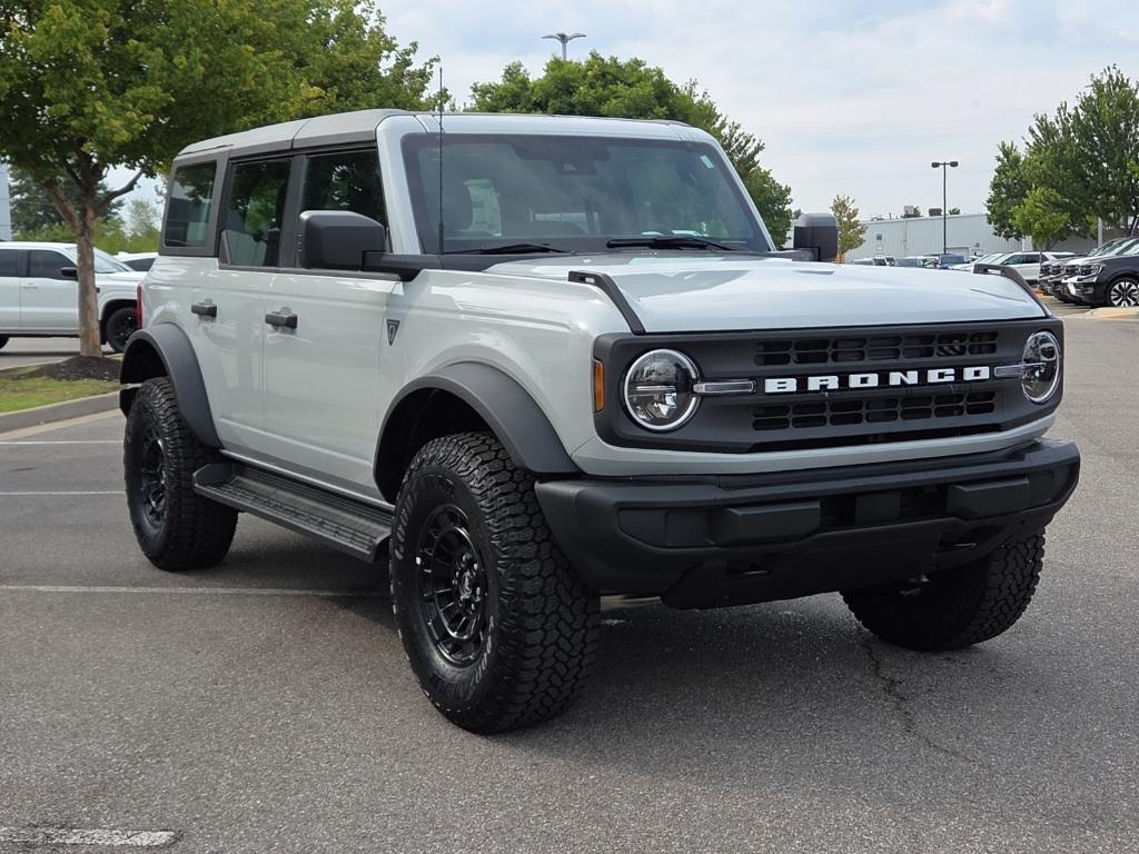 New 2026 Ford Bronco Base