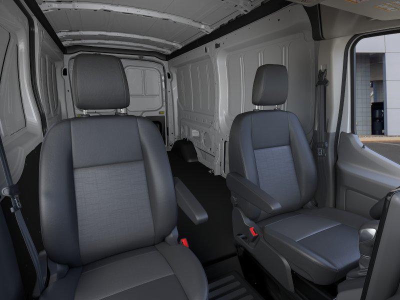 صورة 10 لـ 2026 FORD TRANSIT-250 BASE