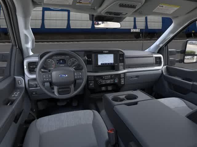 2026 FORD F-350 XLT 照片 9