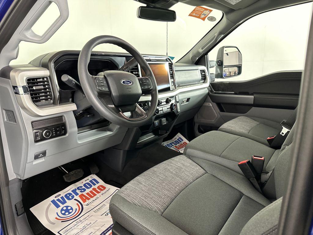 2026 FORD F-250 XLT — миниатюра 16