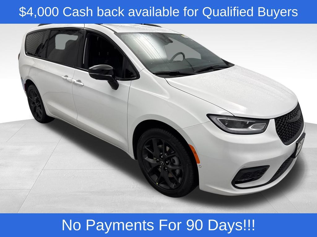 New 2026 Chrysler Pacifica L