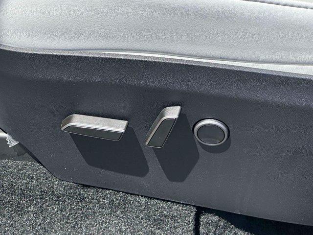 صورة مصغرة 18 لـ 2025 Tesla MODEL Y LONG RANGE