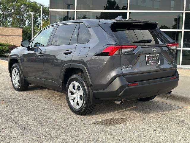 صورة 7 لـ 2024 Toyota RAV4 LE