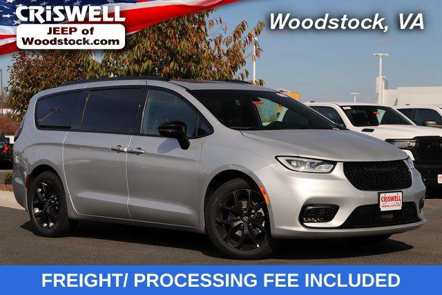 New 2026 Chrysler Pacifica Limited