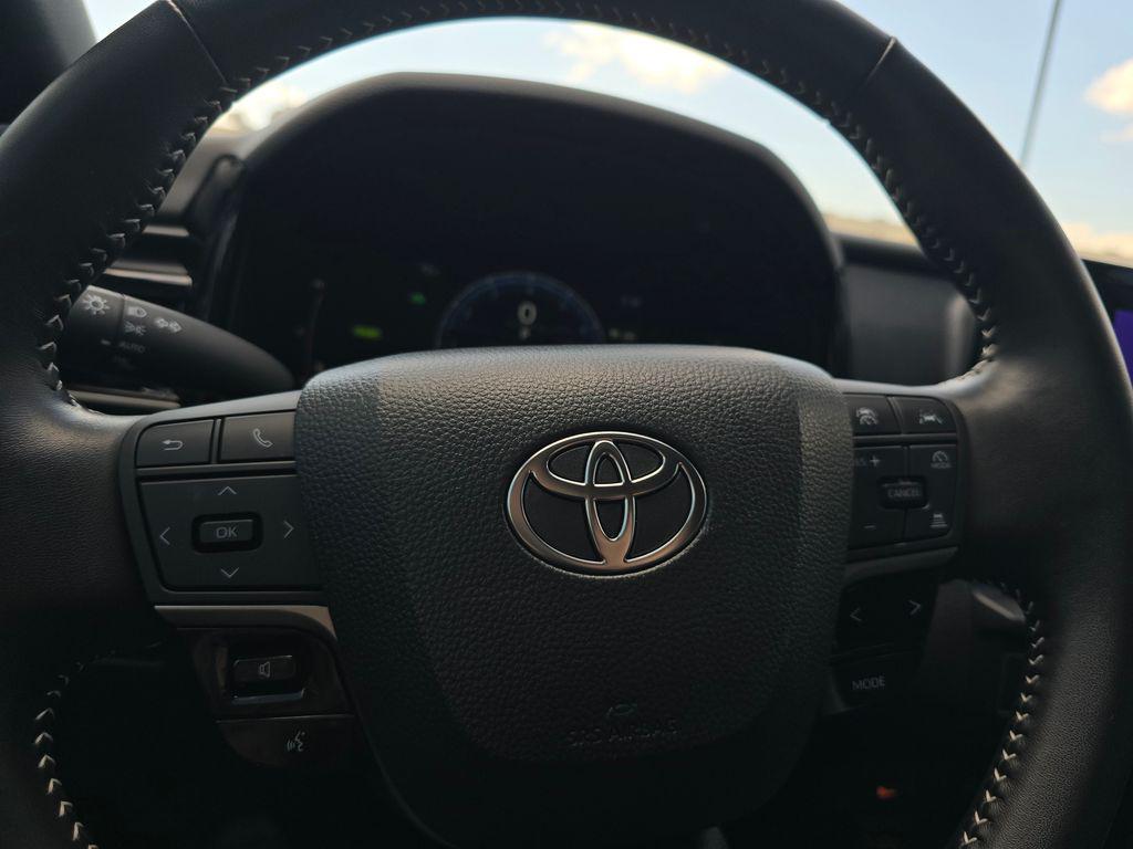 2025 Toyota CAMRY SE 照片 22