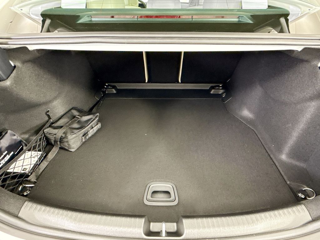 صورة مصغرة 27 لـ 2026 Mercedes-BENZ C-CLASS