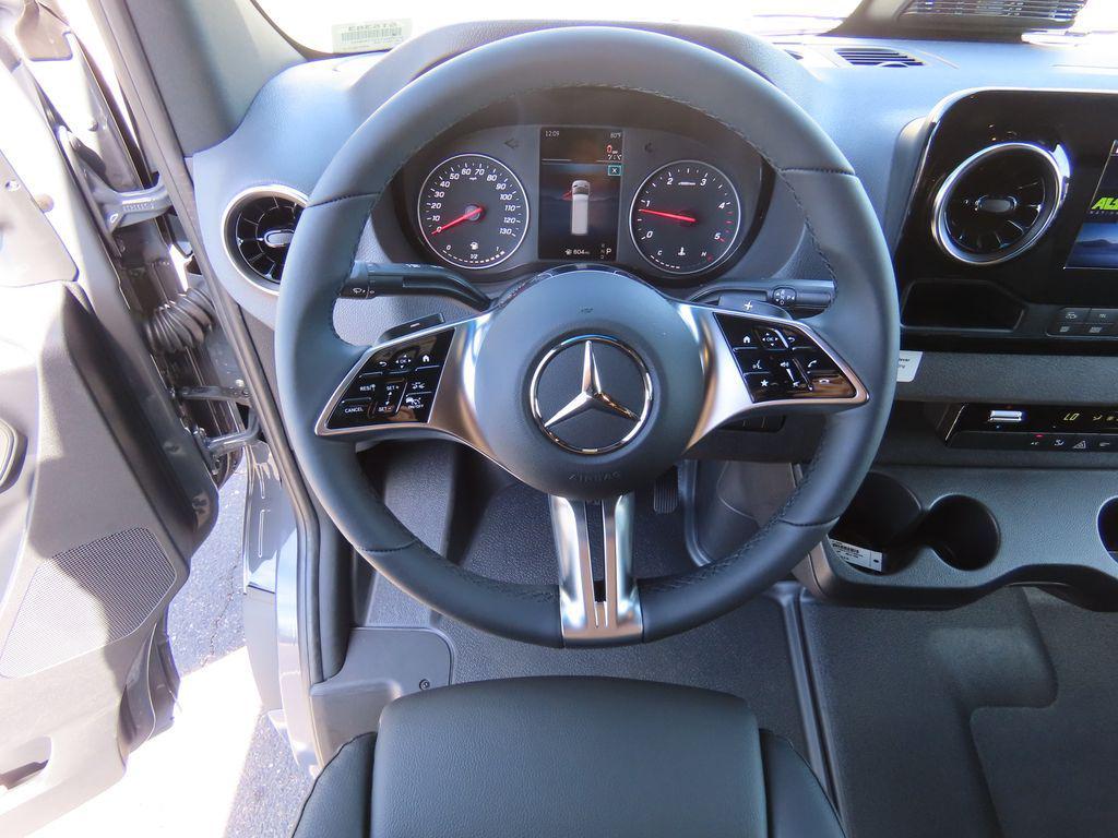 صورة 10 لـ 2026 Mercedes-BENZ OTHERS