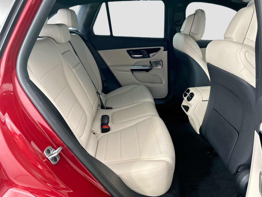2026 Mercedes-BENZ GLC — миниатюра 21