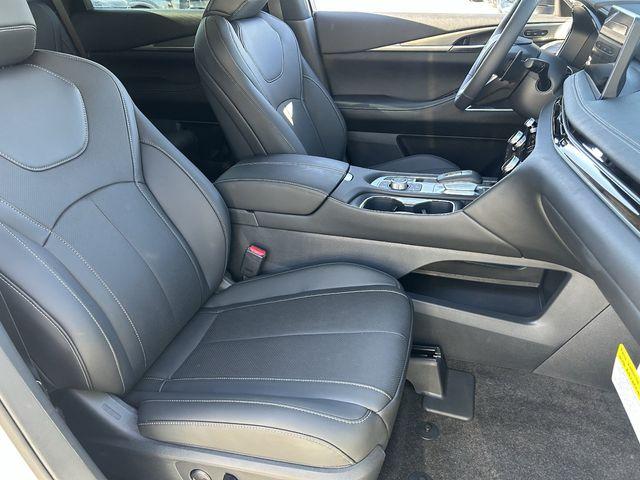 صورة 12 لـ 2027 Infiniti QX60 LUXE AWD