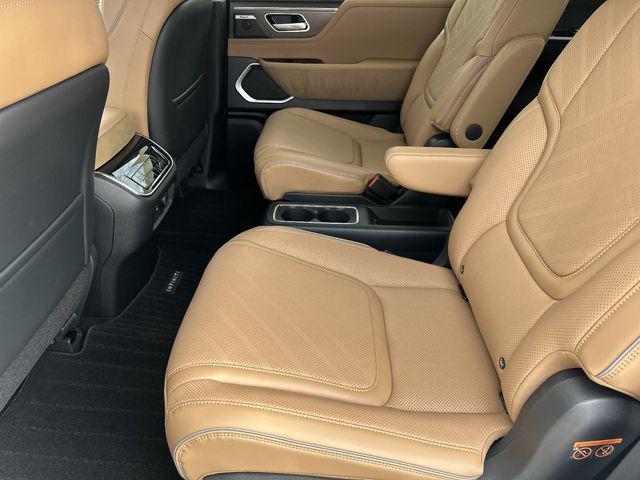 2027 Infiniti QX80 LUXE 缩略图 18