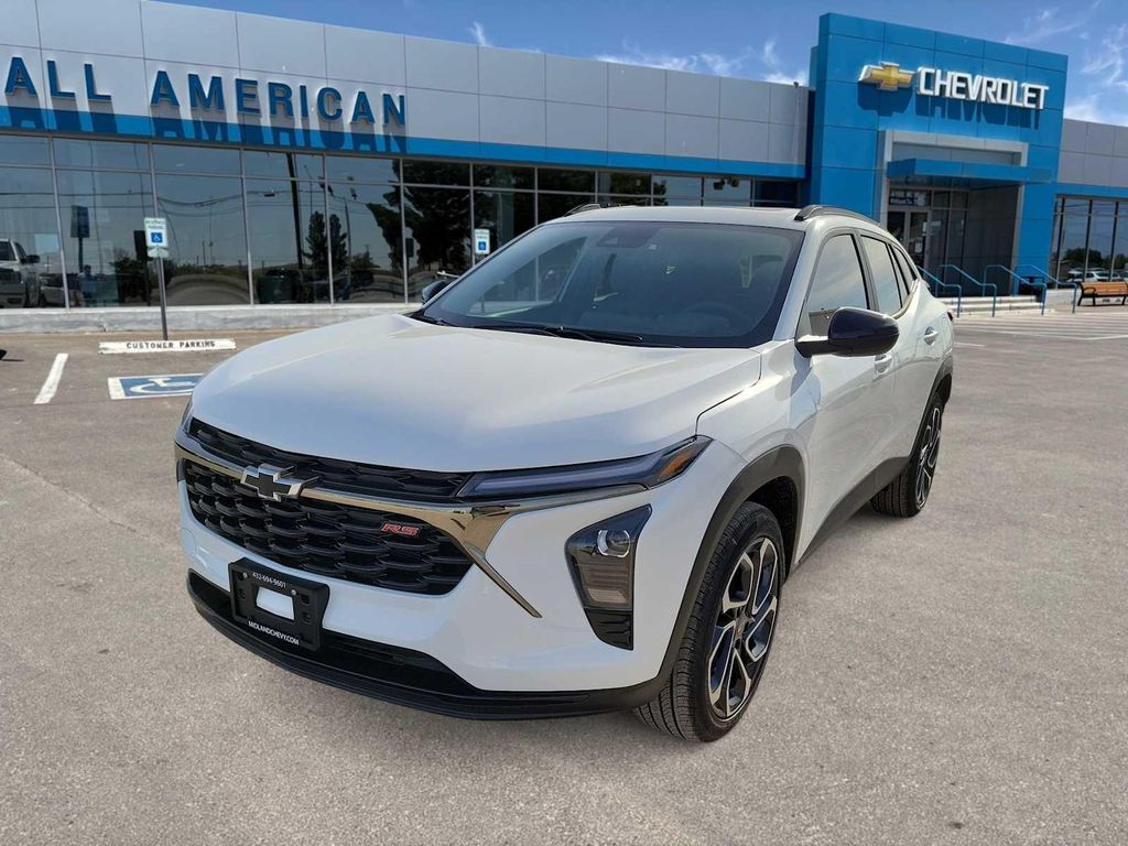 New 2026 Chevrolet Trax FWD 2RS