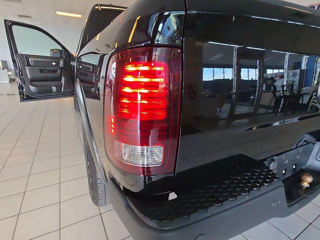 2024 RAM 1500 CLASSIC WARLOCK CREW CAB 4X4 5'7' BOX — миниатюра 27