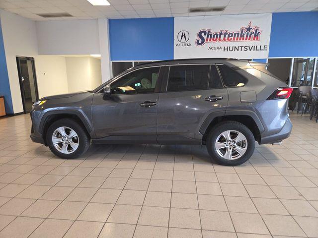صورة 5 لـ 2023 Toyota RAV4 XLE