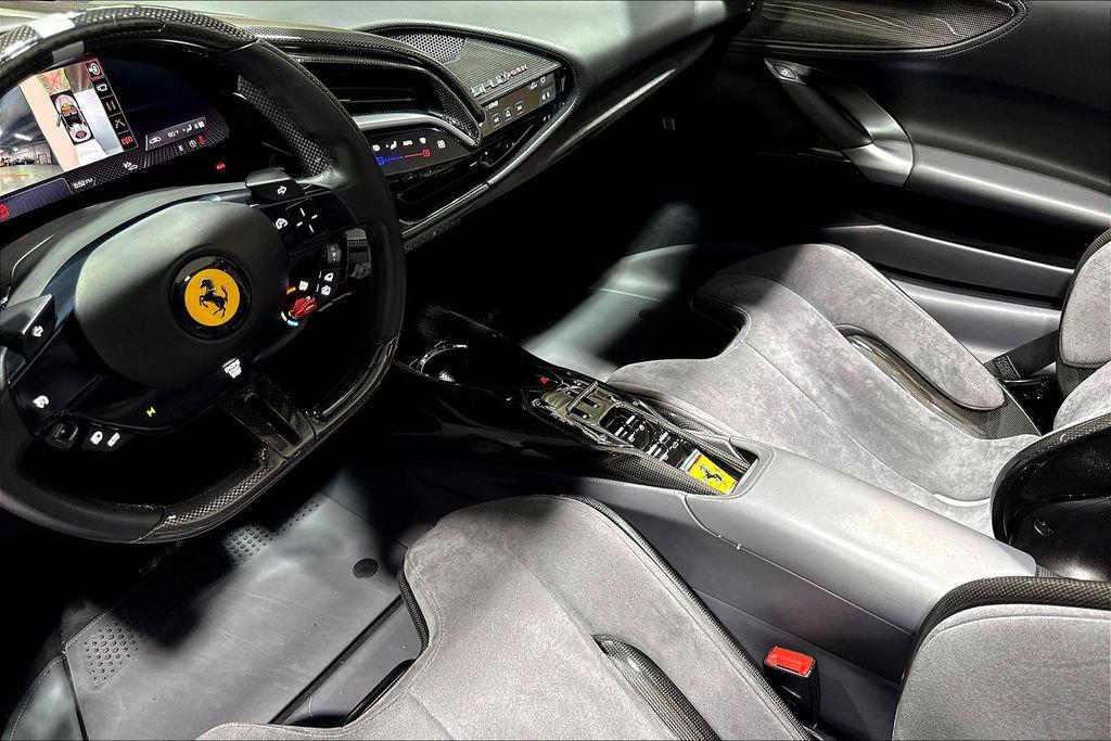 2022 Ferrari SF90 SPIDER BASE — фото 16