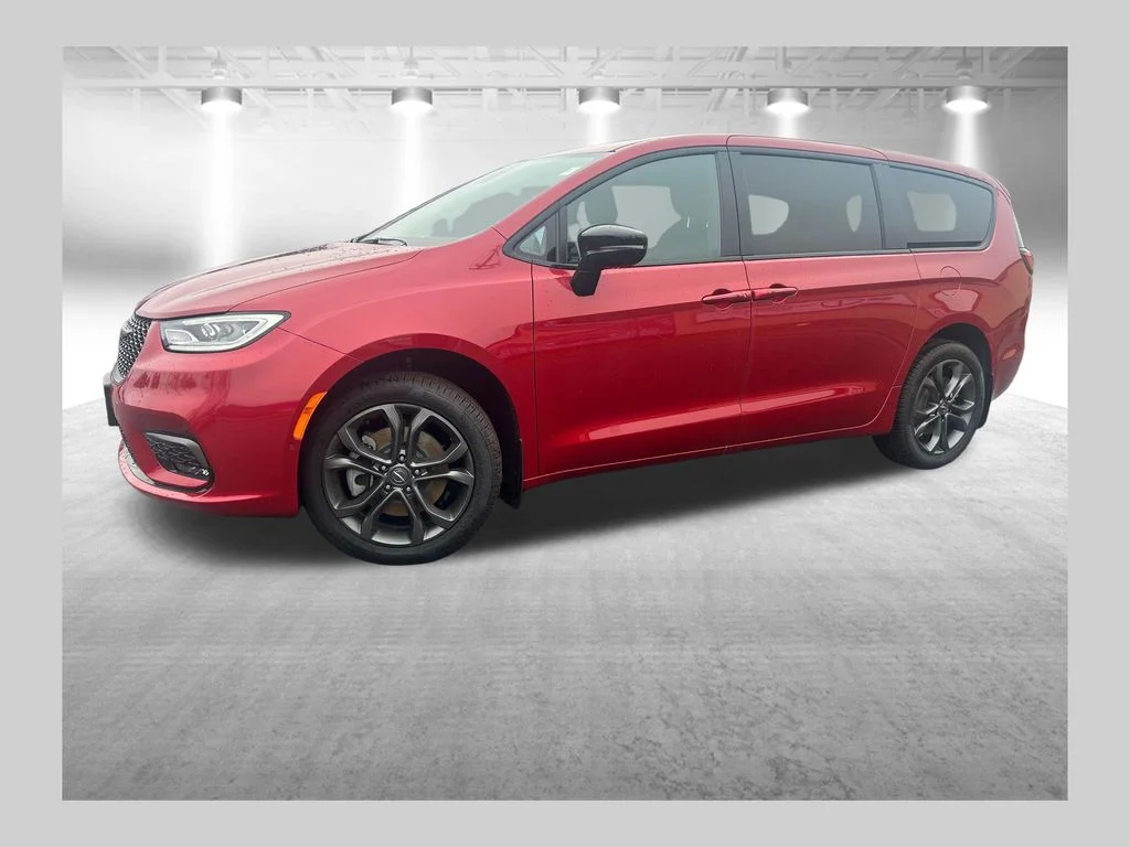 New 2026 Chrysler Pacifica Select