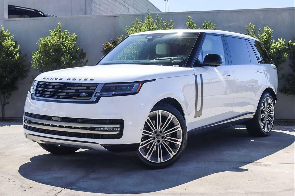 New 2026 Land Rover Range Rover P400 SE 7 Seat