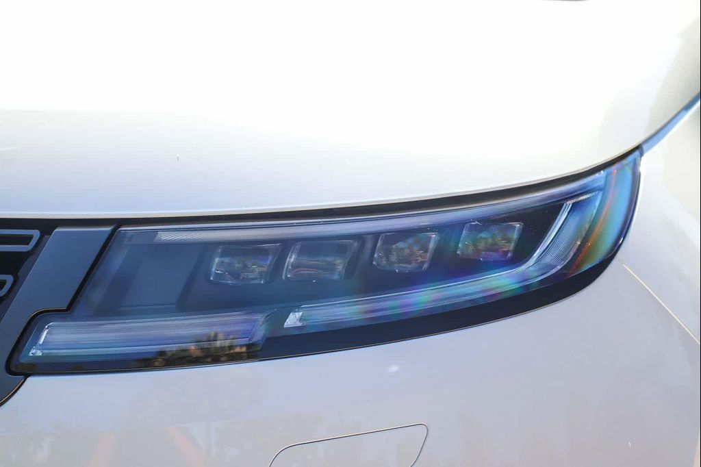 صورة 10 لـ 2026 LAND Rover RANGE ROVER SPORT SE