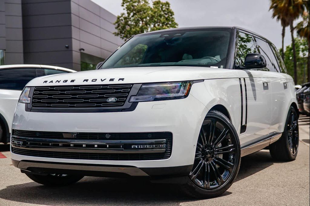 New 2026 Land Rover Range Rover P530 SE