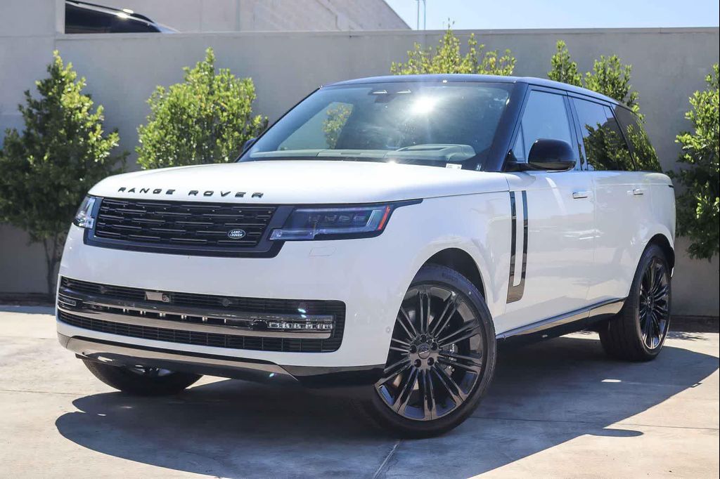 New 2026 Land Rover Range Rover P530 SE