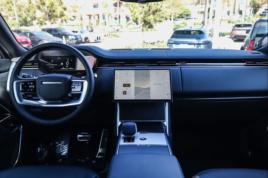 2026 LAND Rover RANGE ROVER P550E SE — миниатюра 11