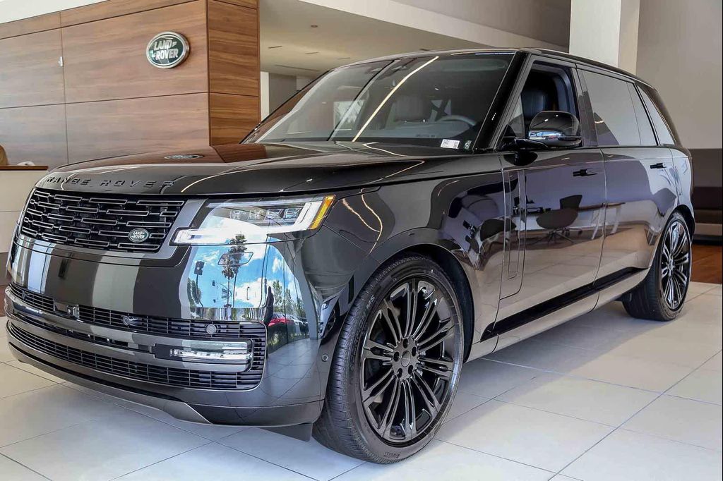 New 2026 Land Rover Range Rover P400 SE 7 Seat