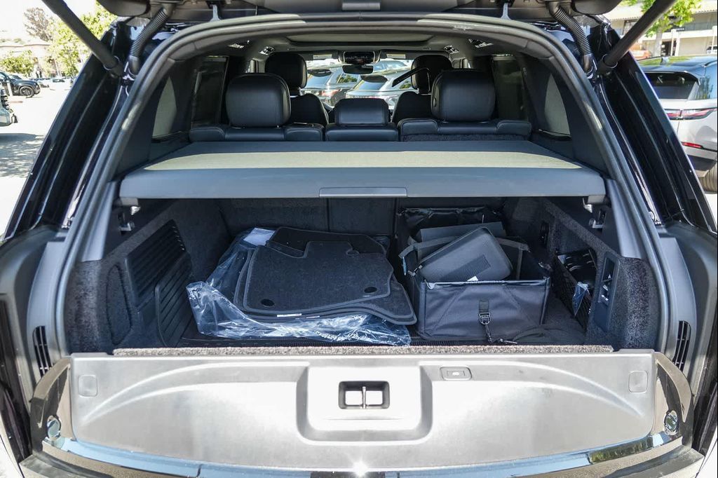 صورة مصغرة 26 لـ 2026 LAND Rover RANGE ROVER P400 SE