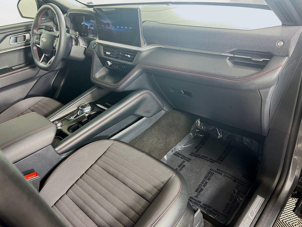 صورة مصغرة 30 لـ 2025 FORD EXPLORER ST-LINE