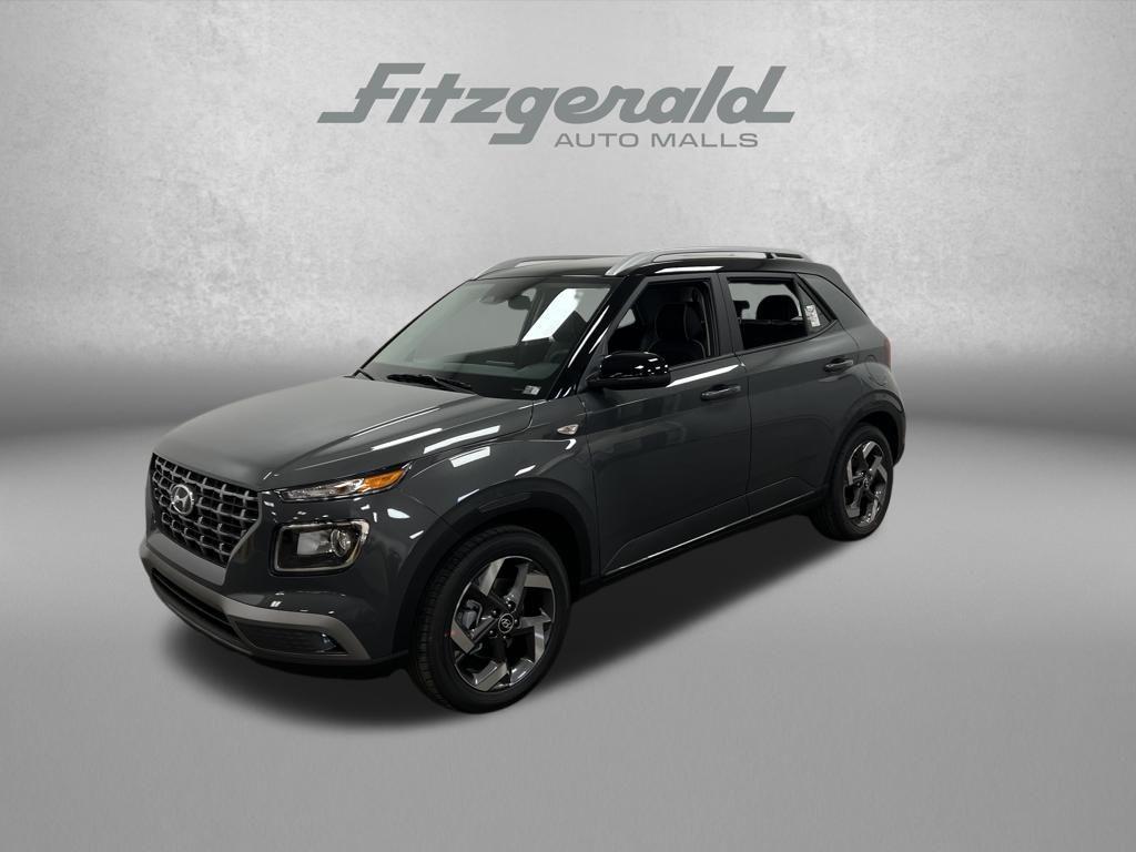 New 2026 Hyundai VENUE SEL w/Two-Tone Roof