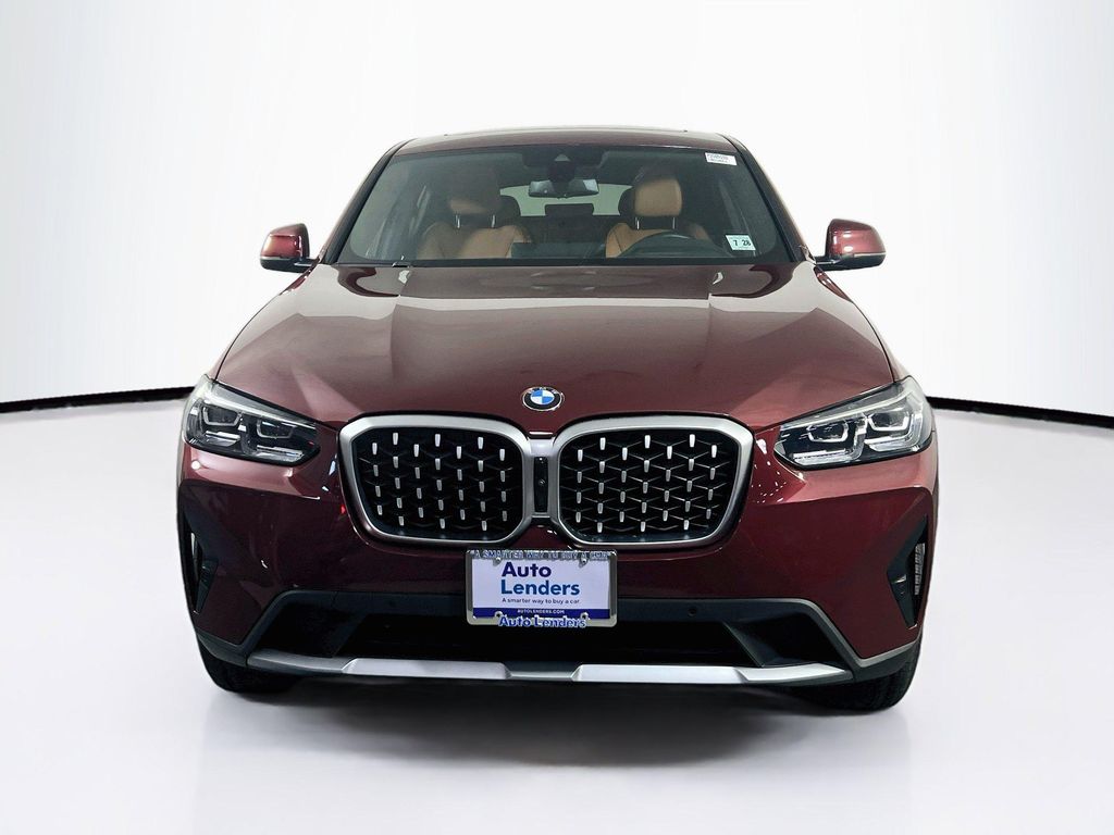 صورة 2 لـ 2023 BMW X4 XDRIVE30I