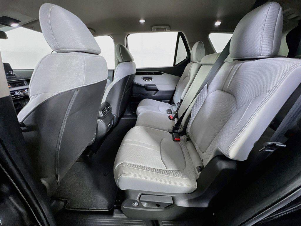 صورة مصغرة 22 لـ 2023 Honda PILOT AWD LX