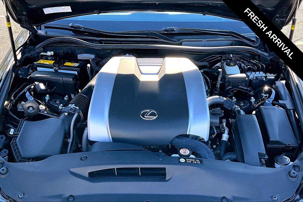 صورة مصغرة 29 لـ 2020 Lexus IS 300 BASE