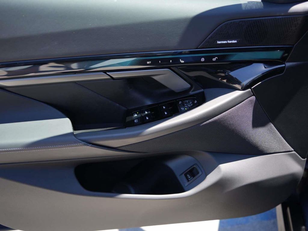 صورة مصغرة 11 لـ 2026 BMW 540 XDRIVE