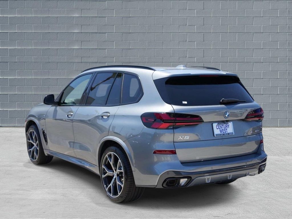 صورة 3 لـ 2026 BMW X5 PHEV XDRIVE50E
